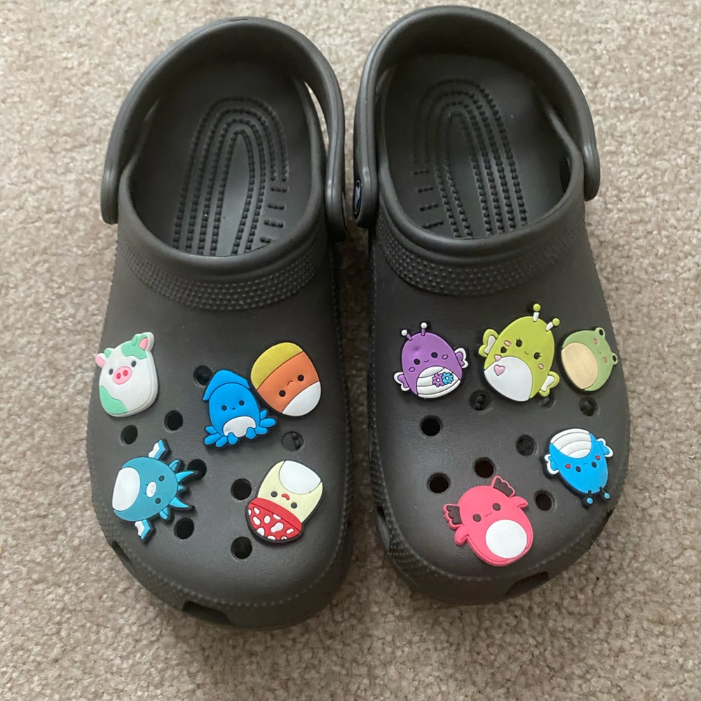 Crocs w/jibbitz